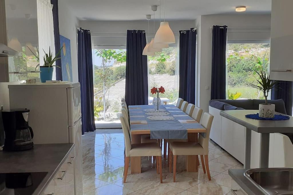 Vis - Luxury Holiday Villa With Swimming Pool Exterior foto